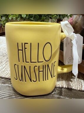 Rae Dunn “Hello Sunshine “ Coffee/Tea Mug